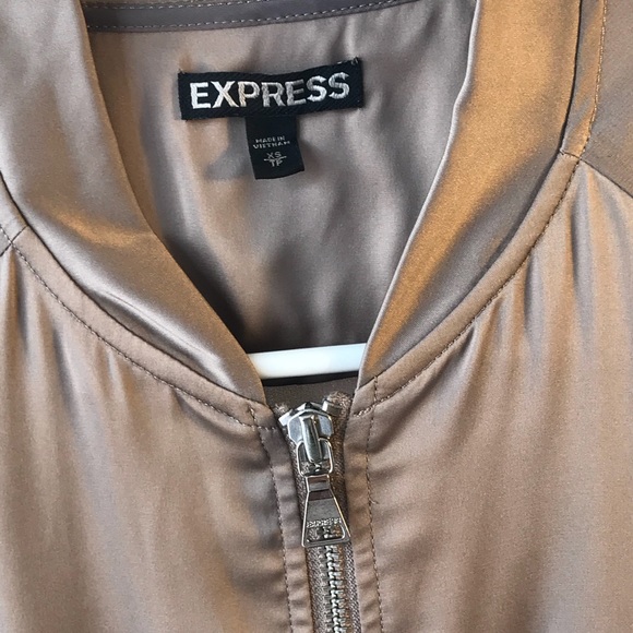 Silk Zip Up Light Bomber Style Jacket - Picture 2 of 8